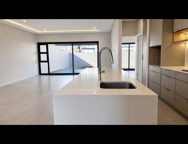 4 BEDROOM FREEHOLD FOR SALE IN SANDOWN